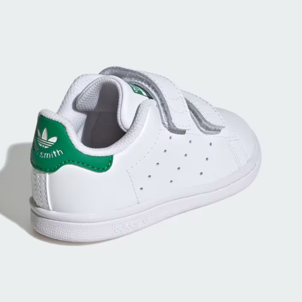 Adidas 🎉host pickx4🎉🎈Stan Smith iconic sneaker with 2 Velcro strap closures